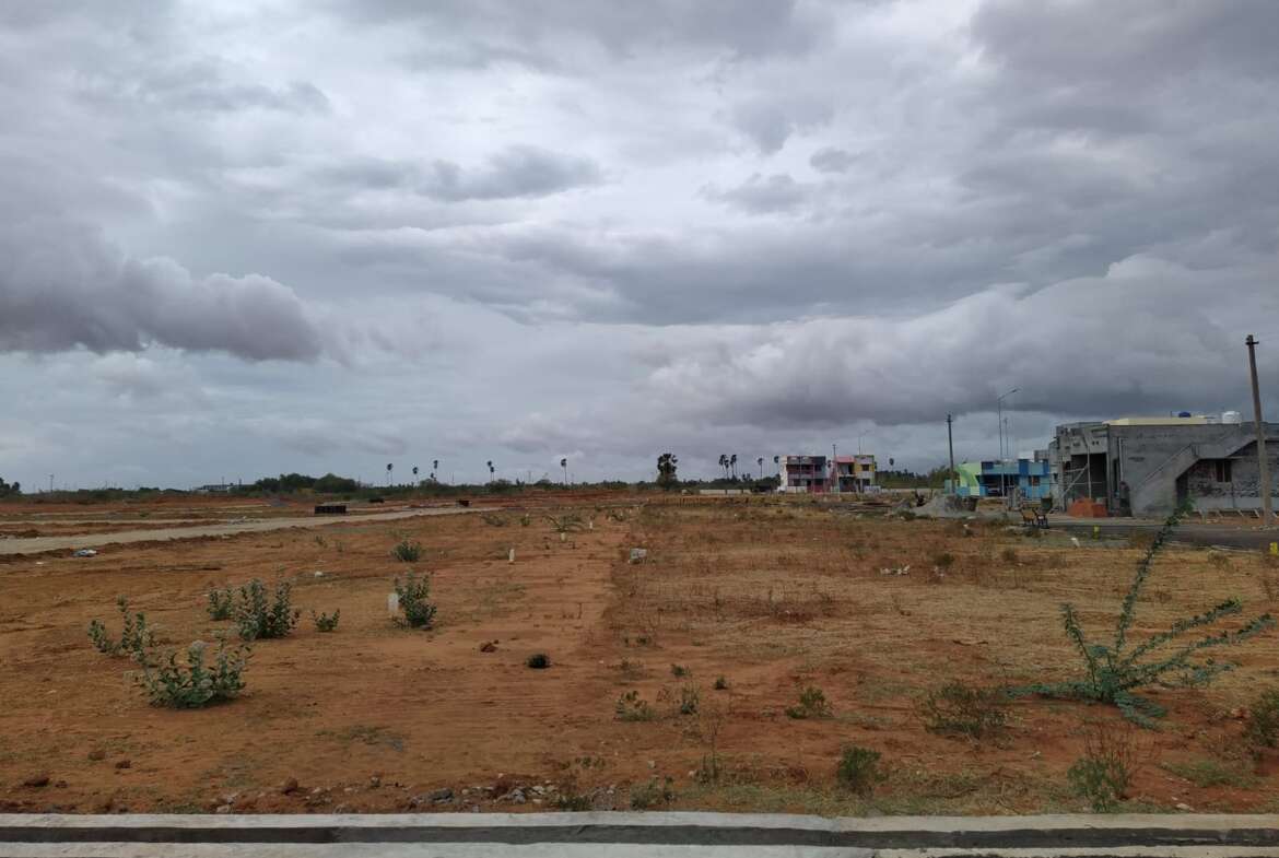 Plots for sale in Valliyur