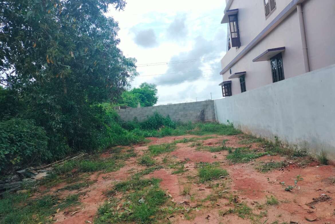 Plot for sale in Thammathukonam