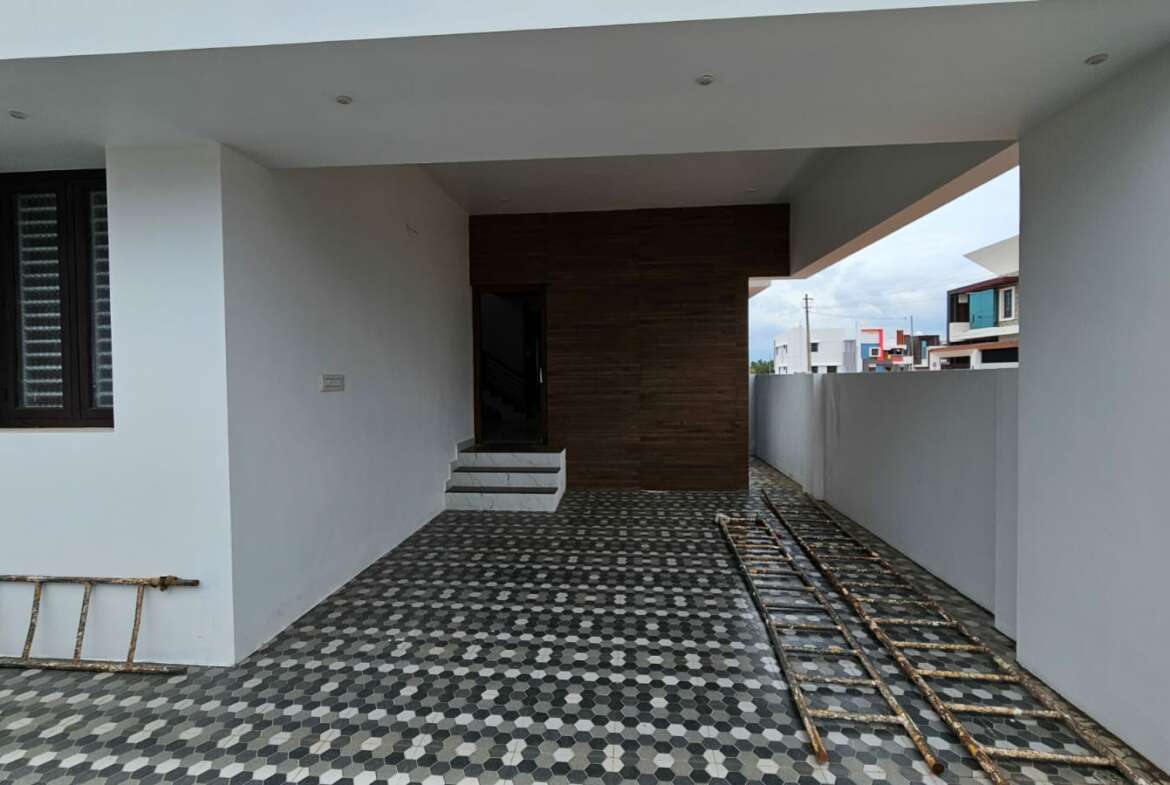 3bhk-house-for-sale-in-vip-garden-2