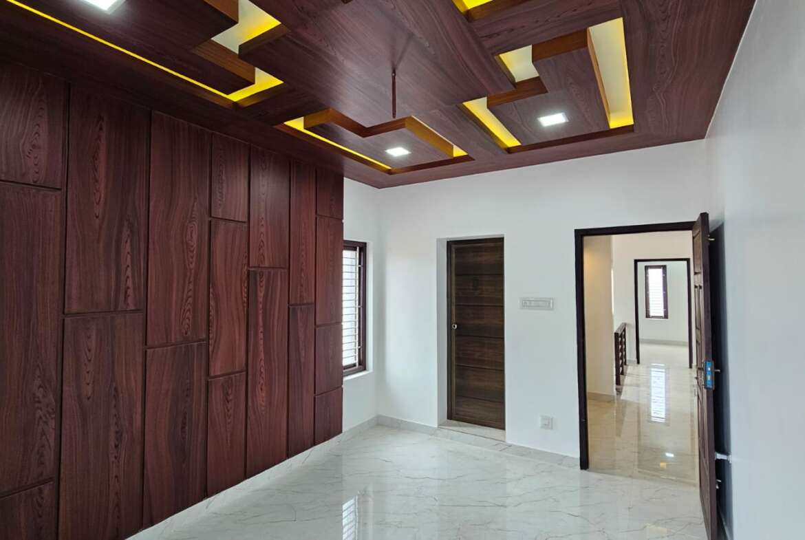 3bhk-house-for-sale-in-vip-garden-6