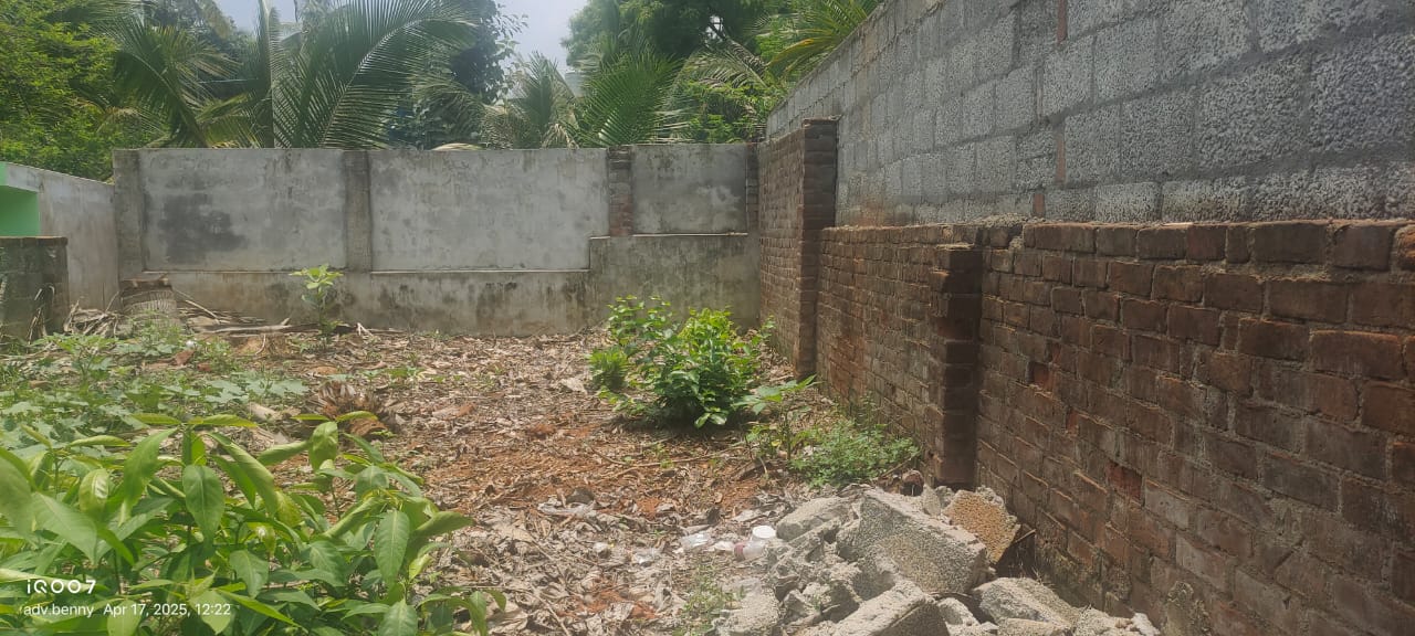 Land-with-house-for-sale-in-villukuri-3